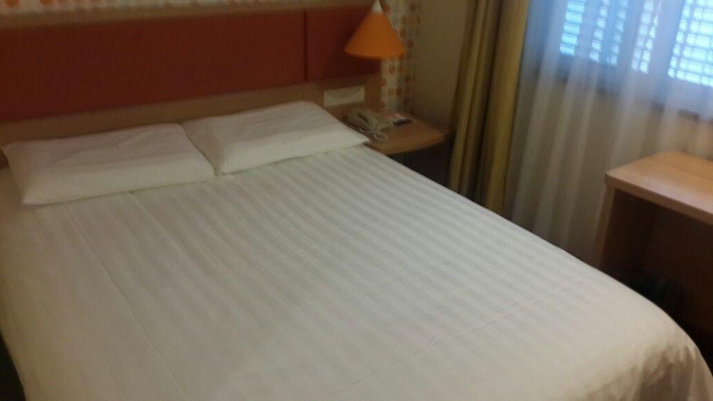 Home Inn Guangzhou Buitenkant foto