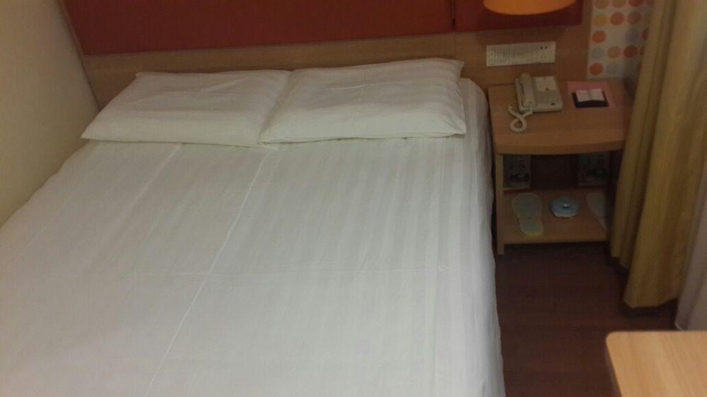 Home Inn Guangzhou Buitenkant foto